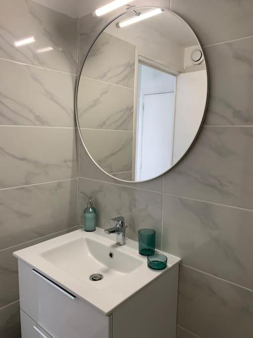 Apartamento Lumineux Studio 20Mins A Pieds De La Croisette Cannes Exterior foto